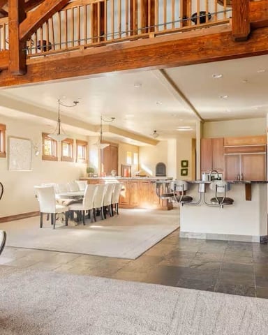 5,500 Square Feet